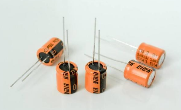 「NIPPON CHEMI-CON」電解電容極性接錯(cuò)會(huì)爆炸，如何避免？